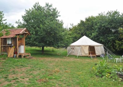 yurt met eigen sanitair, camping Brénazet, Allier, Auvergne
